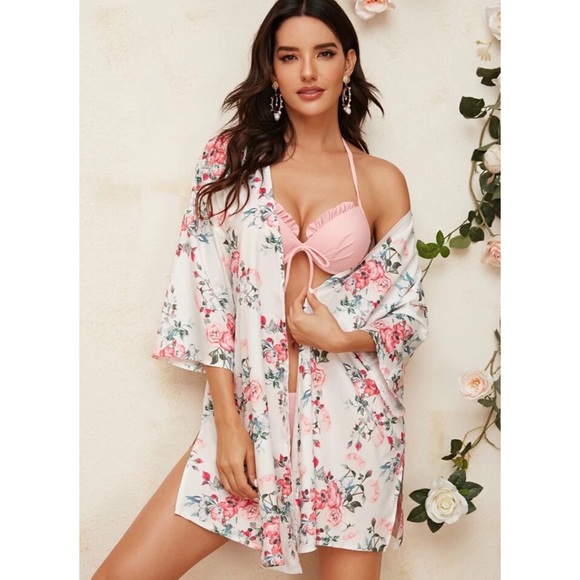 Tops - ❤️HOST PICK❤️Boho Floral Kimono